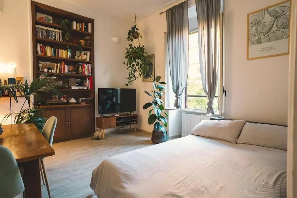 Vaticano/Trastevere Floreal Suite-1